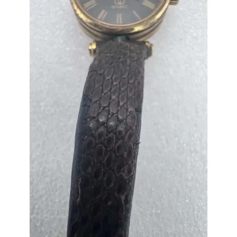 Vintage Gucci Ladies Swiss Quartz Watch Black Roman Dial Gold Plated Lizard